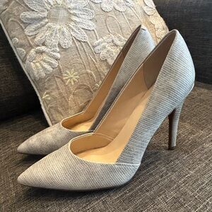 Guess Pumps- 8.5